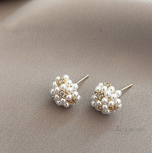 Small Elegant Pearl Earrings