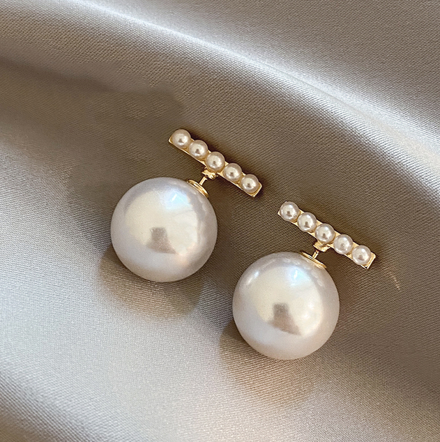 Golden T-Pearl Earrings - Elegance for Every Occasion