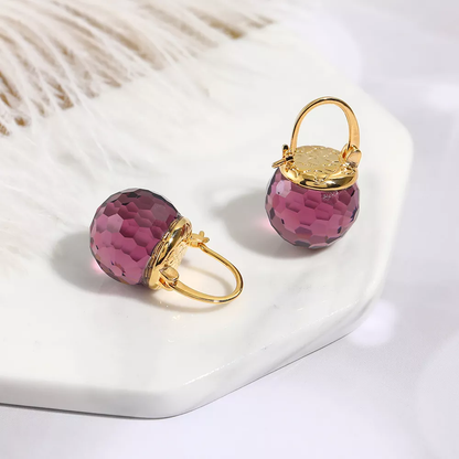 Fascinating earrings with sparkling crystal balls