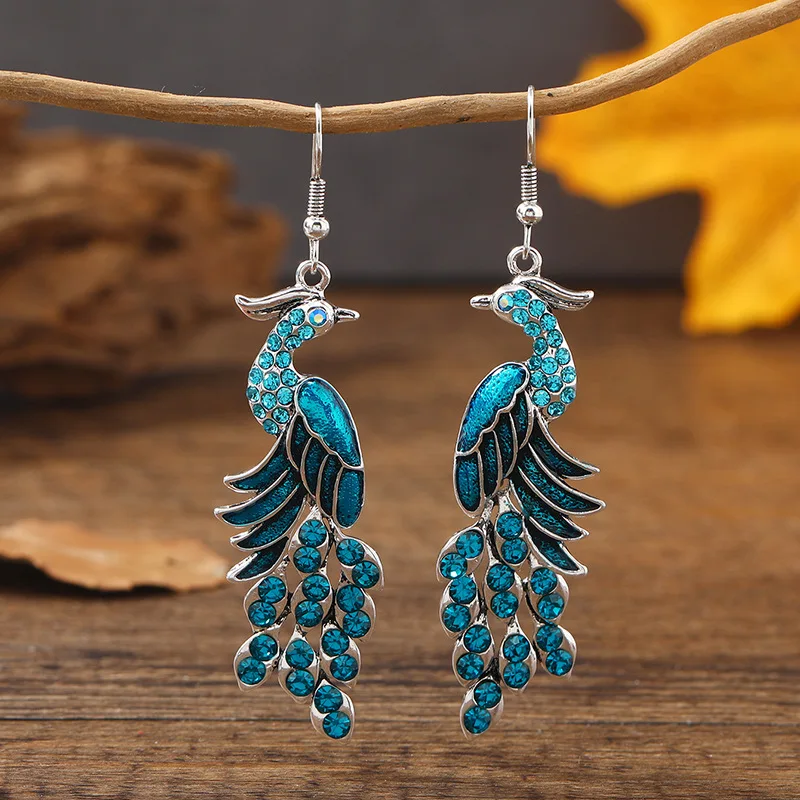 Exquisite Vintage Earrings in Radiant Peacock Blue