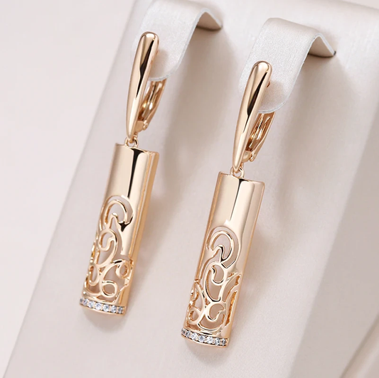 Stylish gold-plated rectangular earrings for a touch of elegance