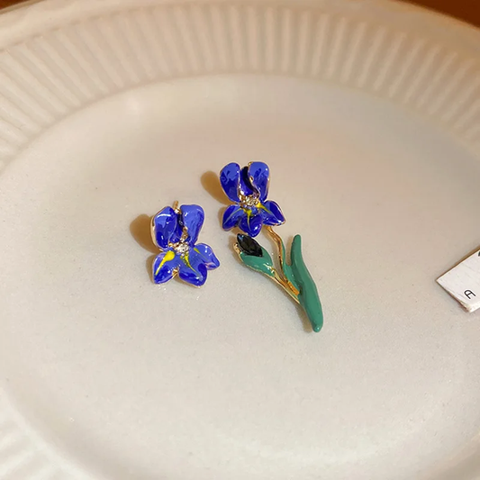 Enchanting blue flower earrings