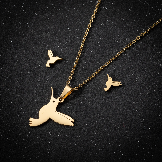 Glamorous Golden Hummingbird Necklace with Matching Earrings