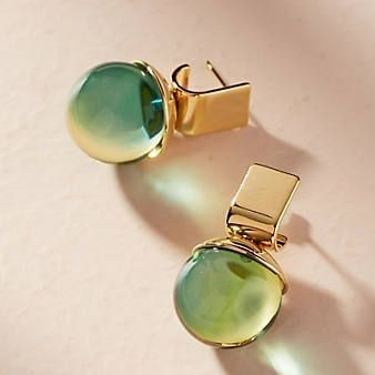 Elegant Vintage Earrings with Sparkling Green Crystal in Noble Gold