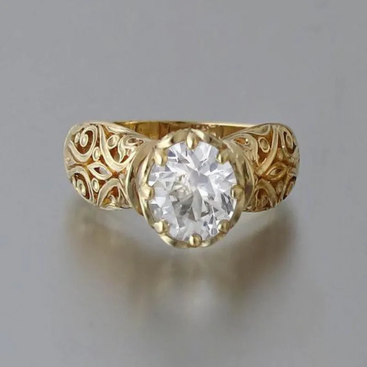 Stunning Gold Zirconium Ring - A Perfect Blend of Elegance and Durability