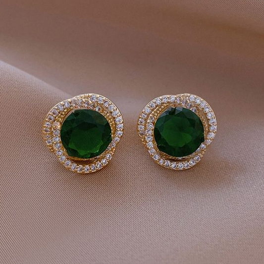 Fascinating green earrings with sparkling spiral design