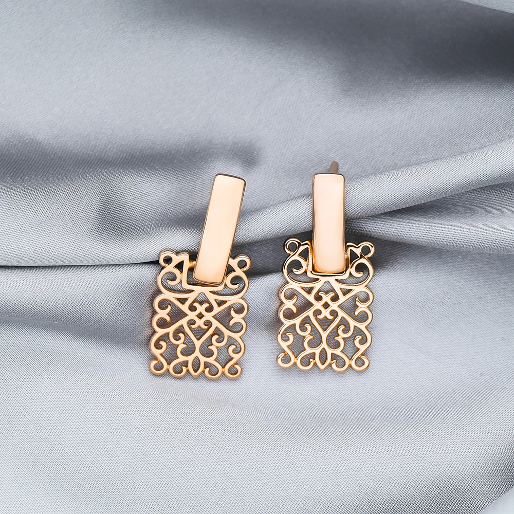 Chic hollow ivy earrings for a stylish look