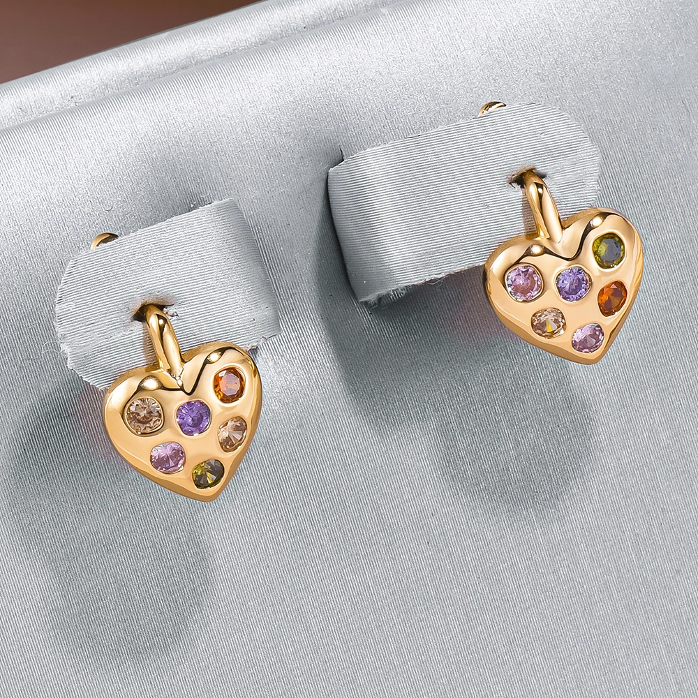 Delicate heart earrings with colorful zirconia – Elegance for every occasion