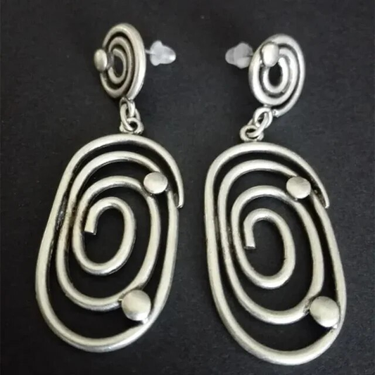 Charming Vintage Spiral Earrings with Elegant Silver-Plated Pearls