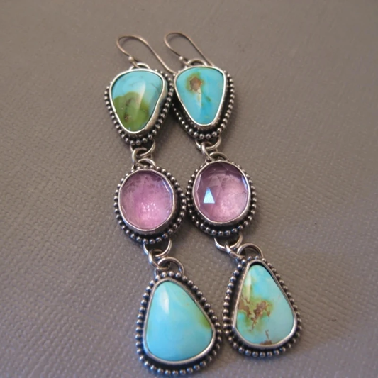 Timeless dangling vintage earrings