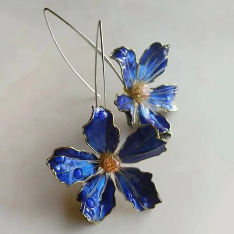 Vintage Blue Flower Earrings for a Touch of Elegance