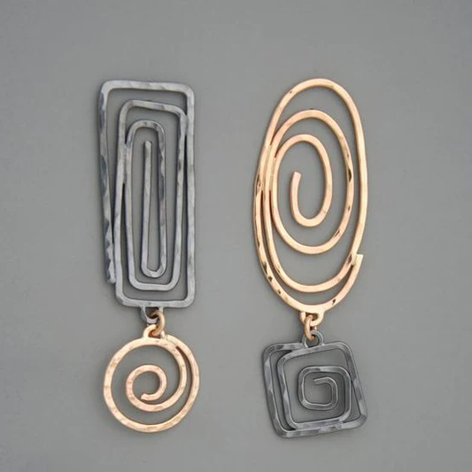 Elegant Vintage Earrings with Spiral Design in Noble Gold and Silver