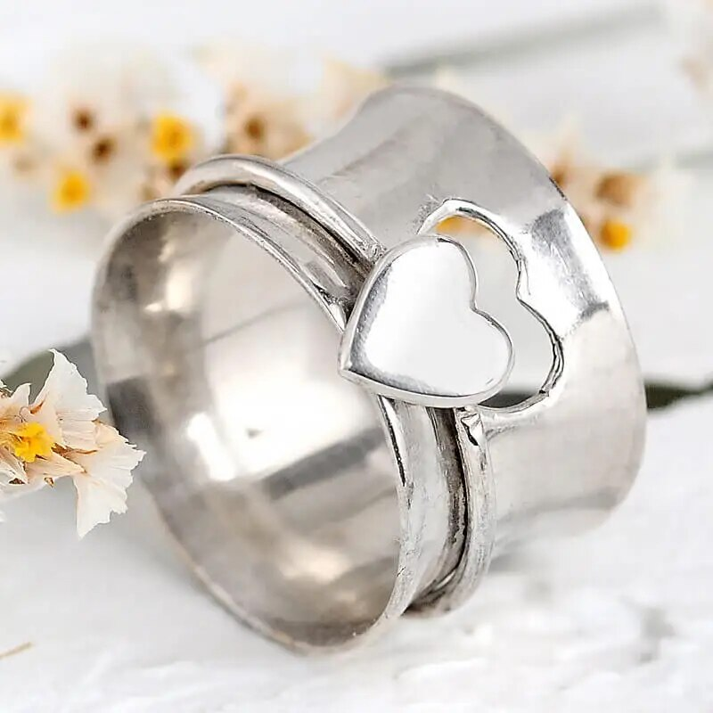 Vintage Heart Shaped Silver Hollow Ring