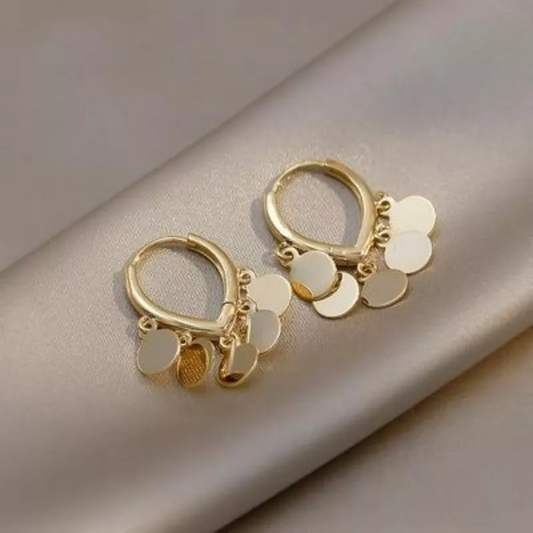 Chic gold-plated earrings for a touch of elegance