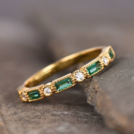 Elegant Vintage Gold Ring with Green Zirconia in Inlay Style