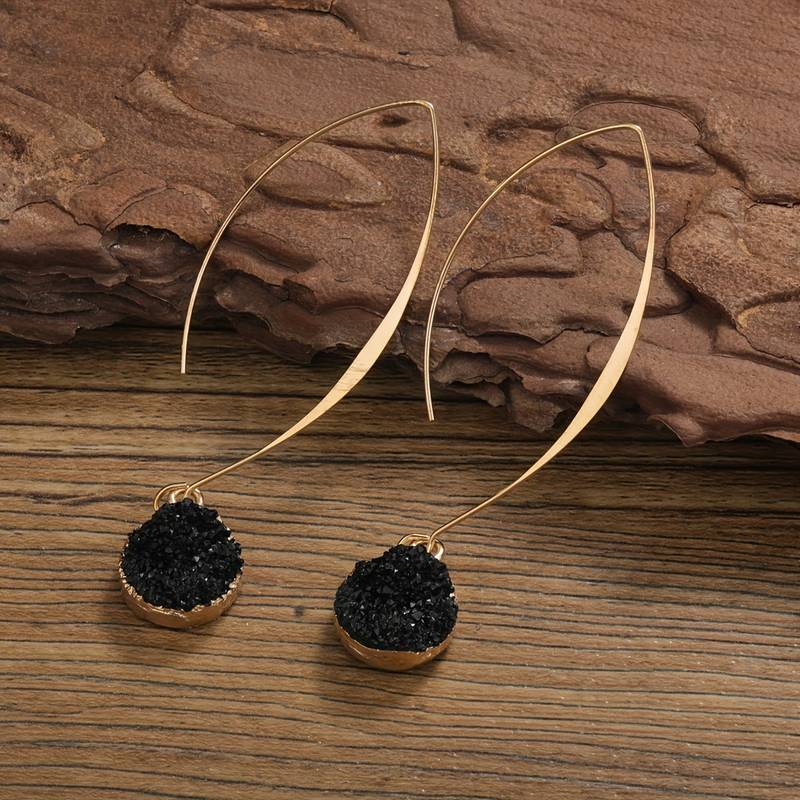 Elegant Vintage Earrings in Black and Gold with Shimmering Pendant