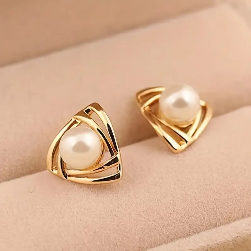 Exquisite Pearl and Gold Earrings for a Touch of Luxury