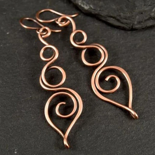 Elegant Vintage Hollow Hoop Earrings made of Bronze