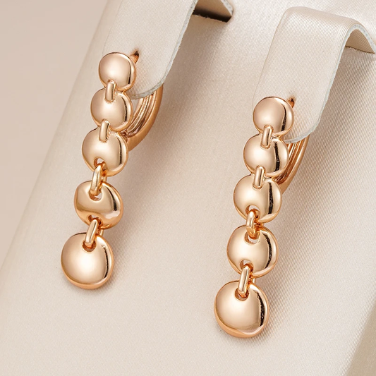 Stylish, gold-plated earrings for an elegant look