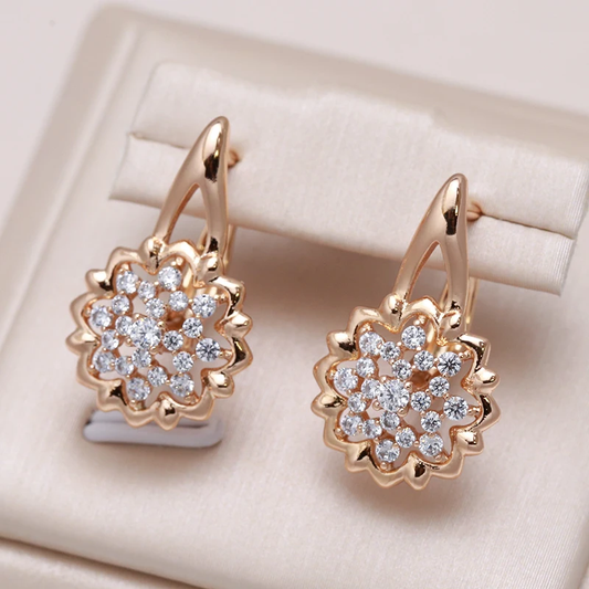 Fascinating, sparkling mandala earrings for an elegant look