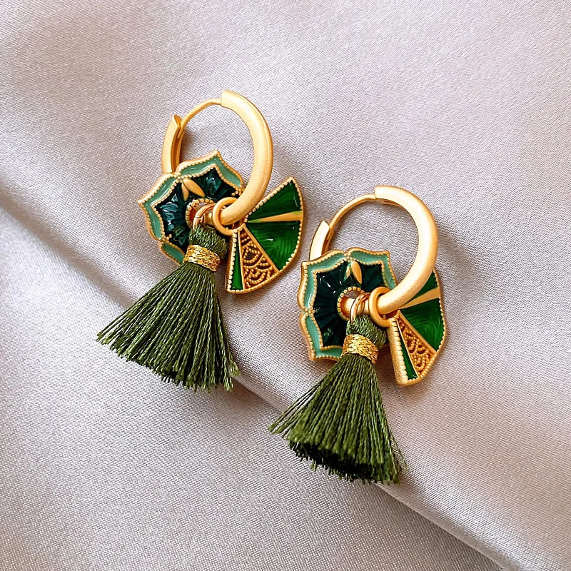 Stylish green tassel earrings for a touch of elegance