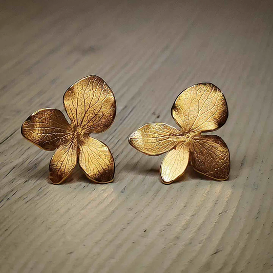 Elegant Vintage Golden Floral Earrings