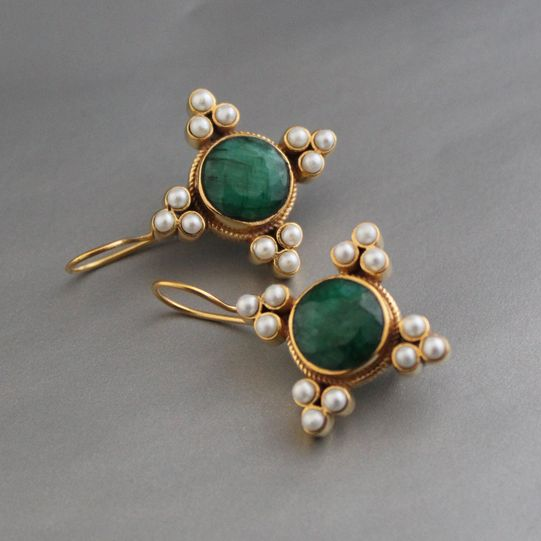 Stylish Vintage Green Crystal and Pearl Earrings