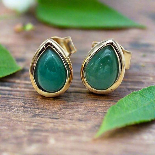 Stylish Vintage Earrings in Gold Green