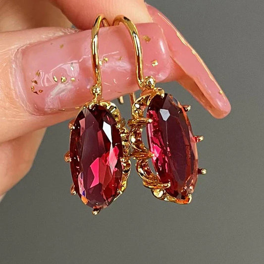 Elegant Red Earrings in Vintage Gold Look