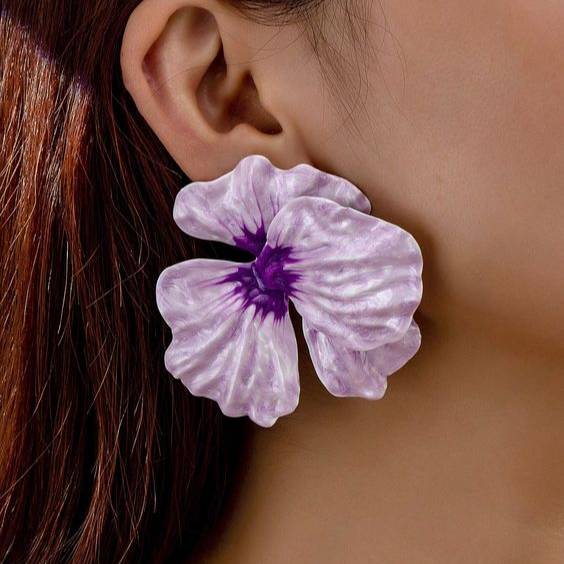 Fascinating Vintage Stud Earrings with Purple Flower Magic