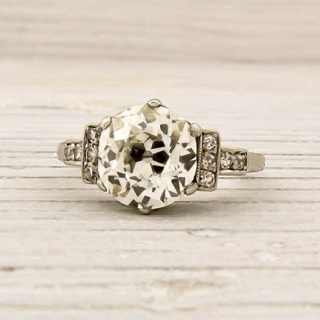 Elegant Vintage Silver Ring with Glass Stone