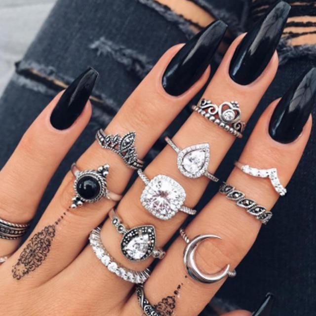 Exclusive collection of 8 to 12 stylish rings