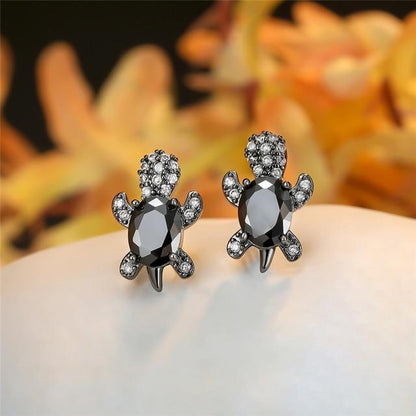 Elegant Sea Turtle Earrings made of Sparkling Zirconium and Noble Silver